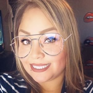 Meet your Posher, Yvette